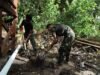 Satgas TMMD Laksanakan Penggalian Septik Tank MCK Umum untuk Warga RT 6 Kampung Keakwa