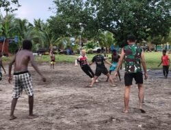 Hangatnya Kebersamaan Satgas TMMD dan Anak-Anak Kampung, Dari Main Sepak Bola hingga Voli