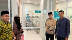 Ismeth Abdullah Kunjungi Para Korban Lakalantas di Rumah Sakit Awal Bros Botania