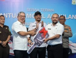 Toyota Indonesia Serahkan Tiga Unit Ambulans Kijang Innova untuk RSUD Muda Sedia Aceh Tamiang